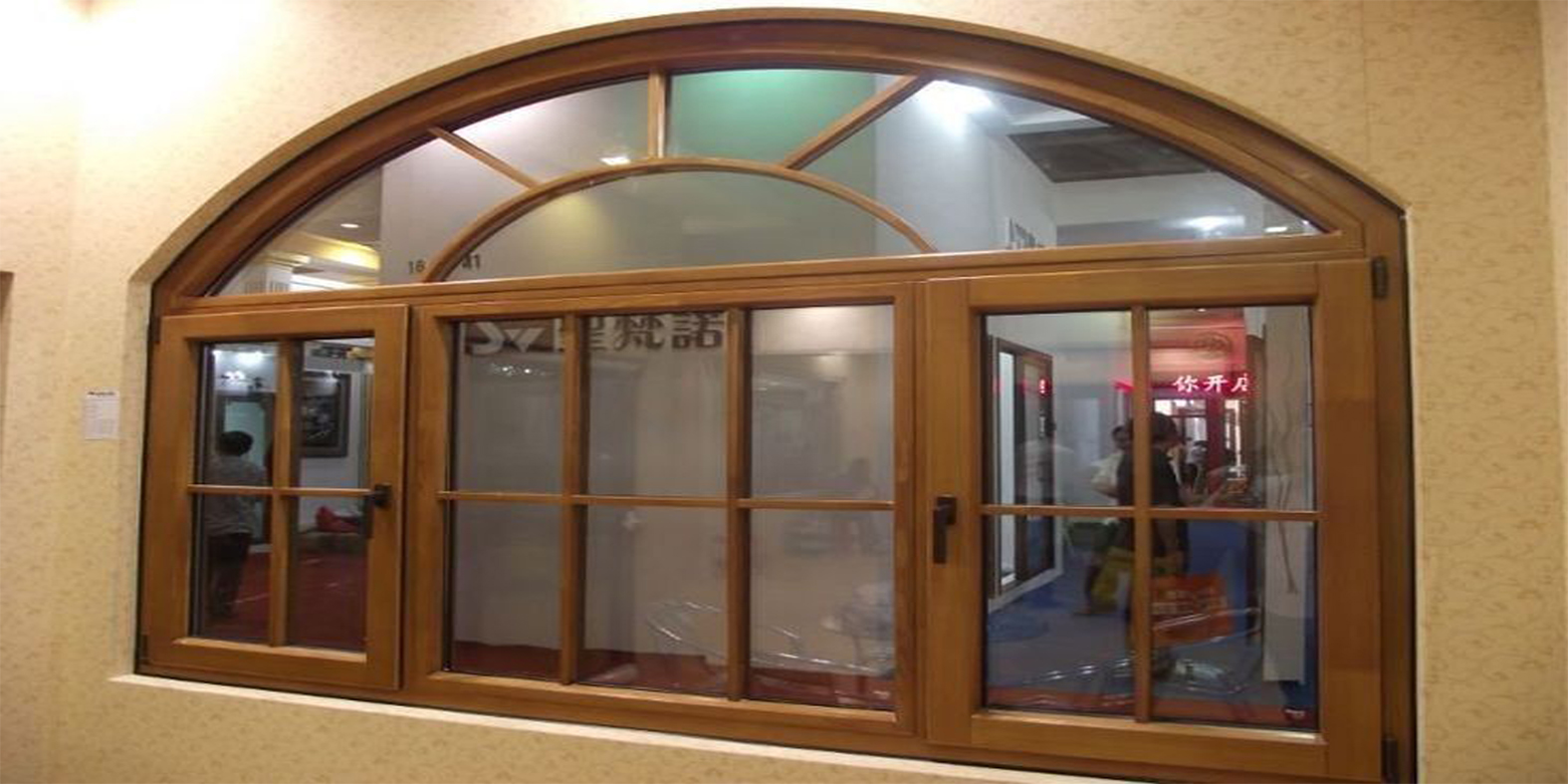 ساختار فنی و فرآیند تولید پنجرههای چوبی دوجداره و سهجداره در مایان پنجره